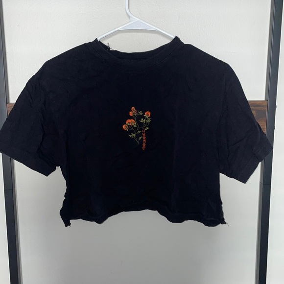 Cooke Collective Cropped Korean Character Flower Tee - Picture 1 of 3